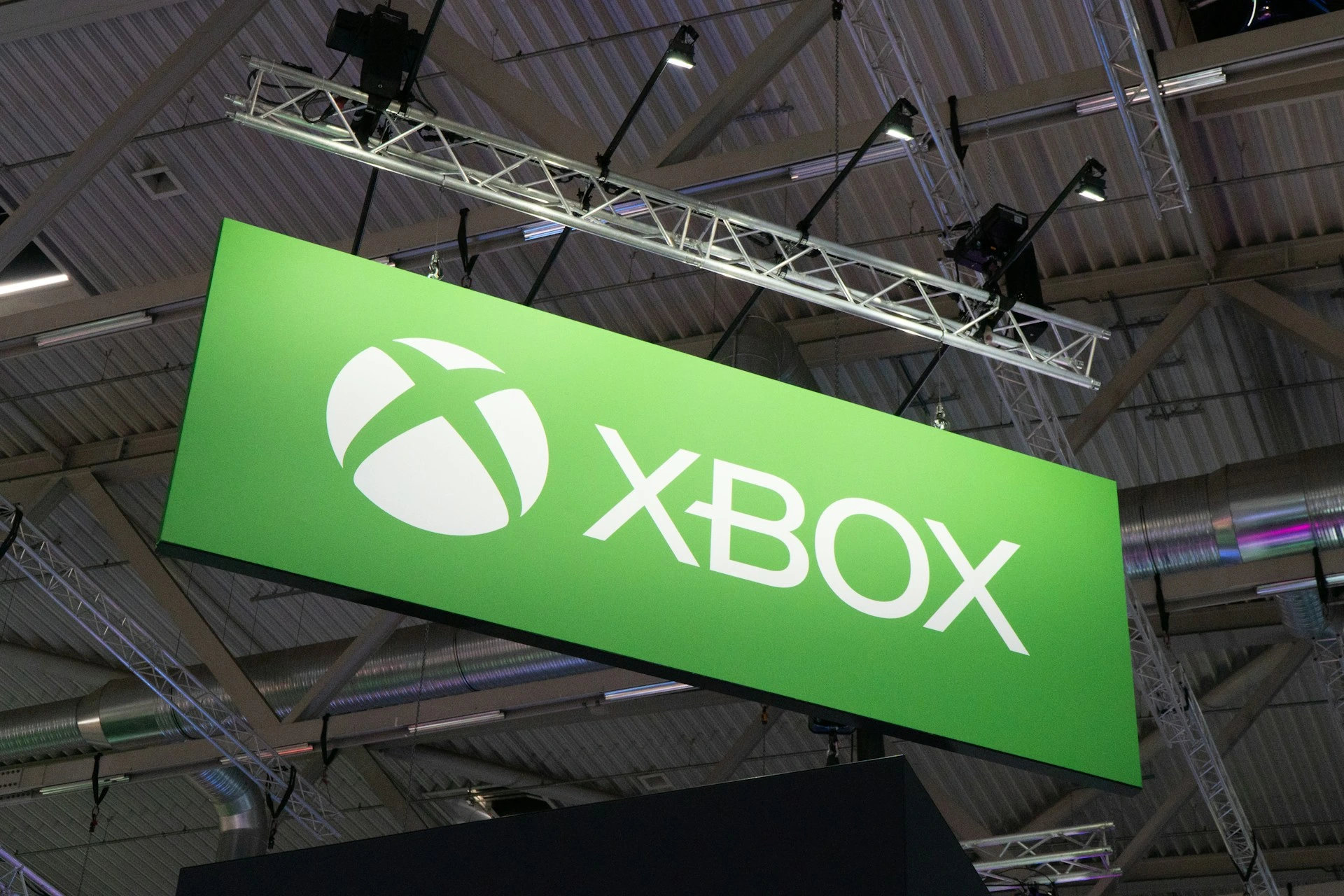 Microsoft zwalnia około 650 pracownik&oacute;w z jednostki Xbox Gaming