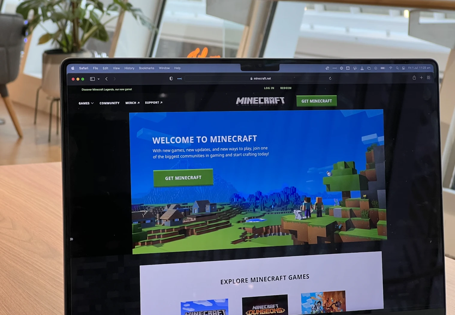 Tw&oacute;rca Minecrafta wywołuje szum ankietą sugerującą duchowego następcę
