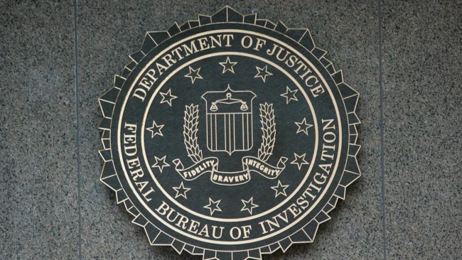 Raport FBI Ujawnia, że Oszuści Ukradli Ponad 16 Miliardów Dolarów w 2024 Roku