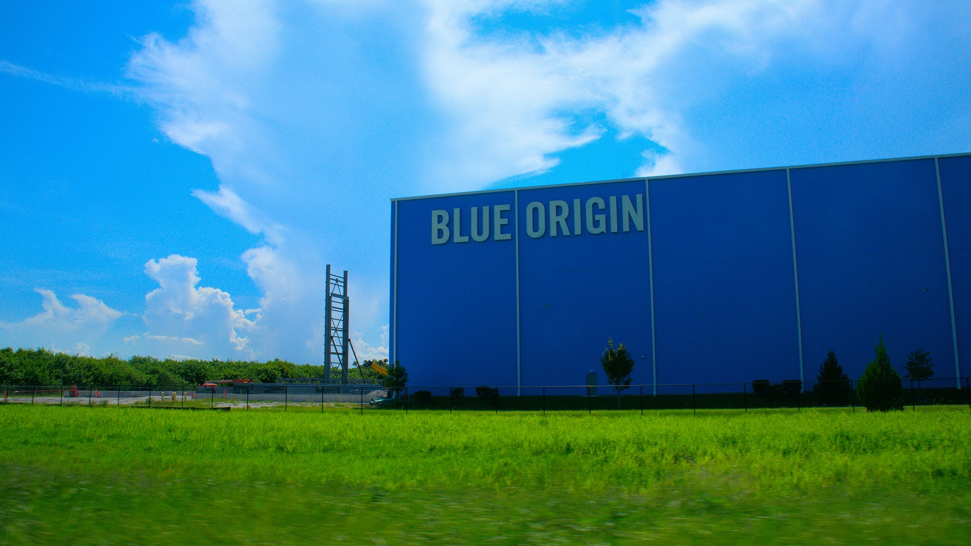 Blue Origin zamierza wysłać pierwszą, w pełni kobiecą załogę w kosmos, w skład kt&oacute;rej wejdą m.in. Katy Perry i Lauren S&aacute;nchez.
