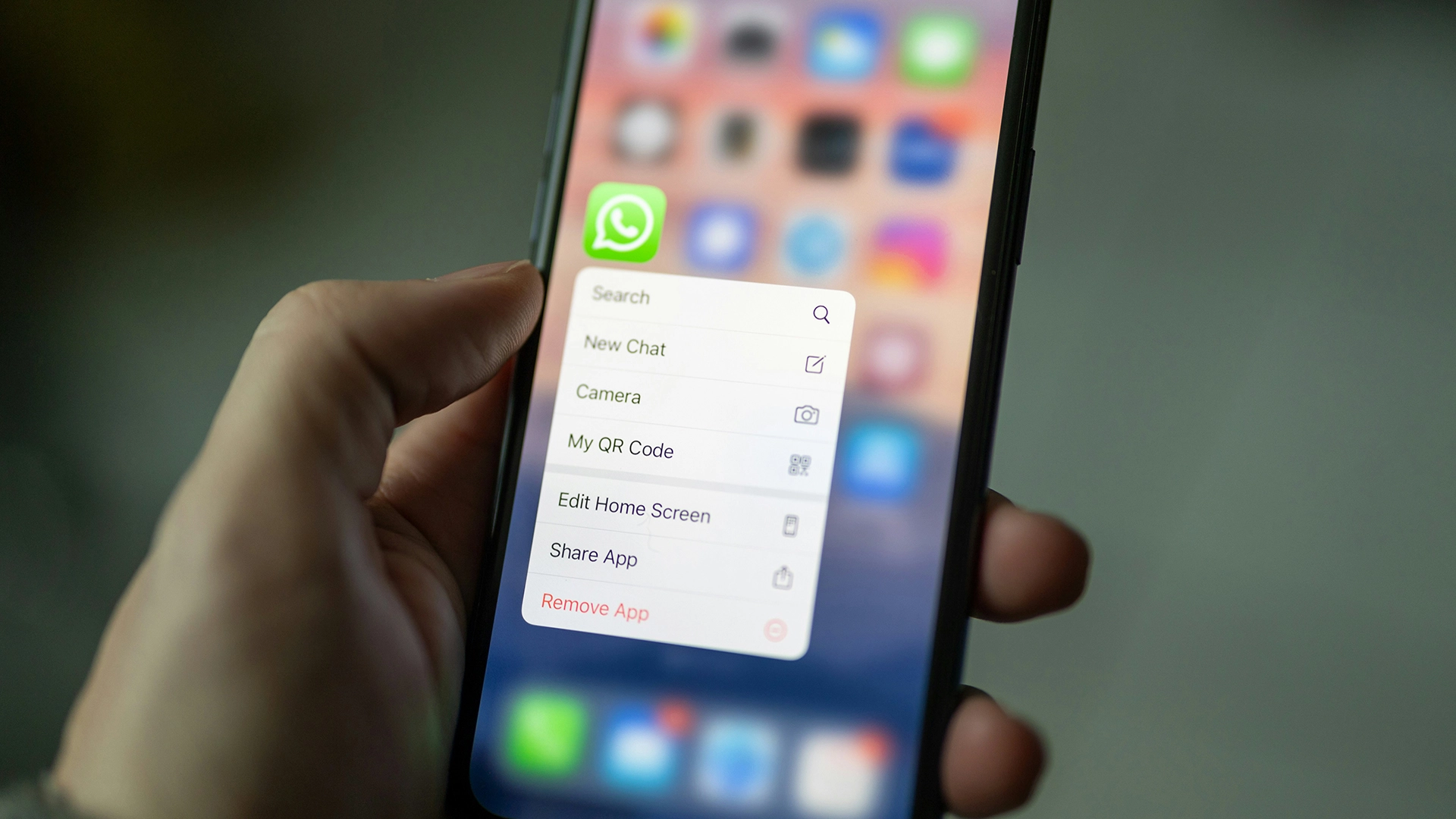 Była Szefowa Bezpieczeństwa Meta Wnosi Pozew o Błędy Bezpieczeństwa WhatsApp